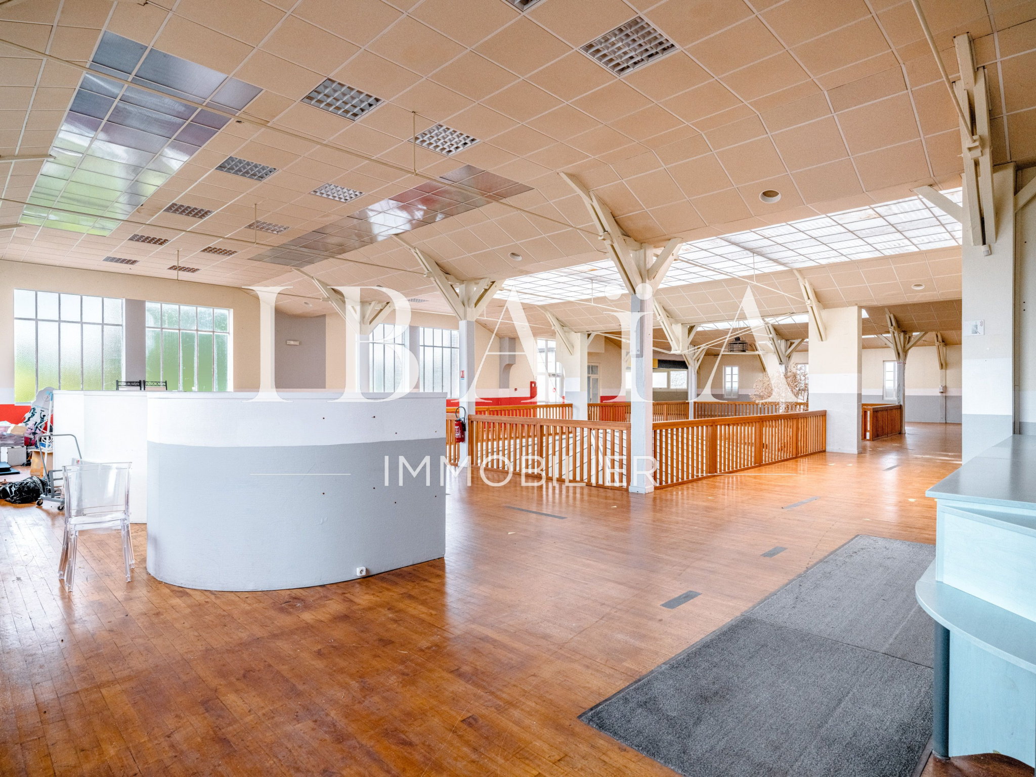 ANGOULÊME - LOCAL COMMERCIAL À VENDRE