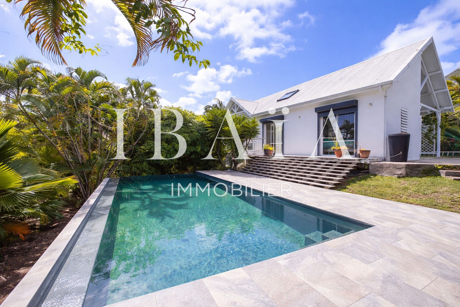 VILLA 4 CHAMBRES - VUE MER - DAMPIERRE - GOSIER